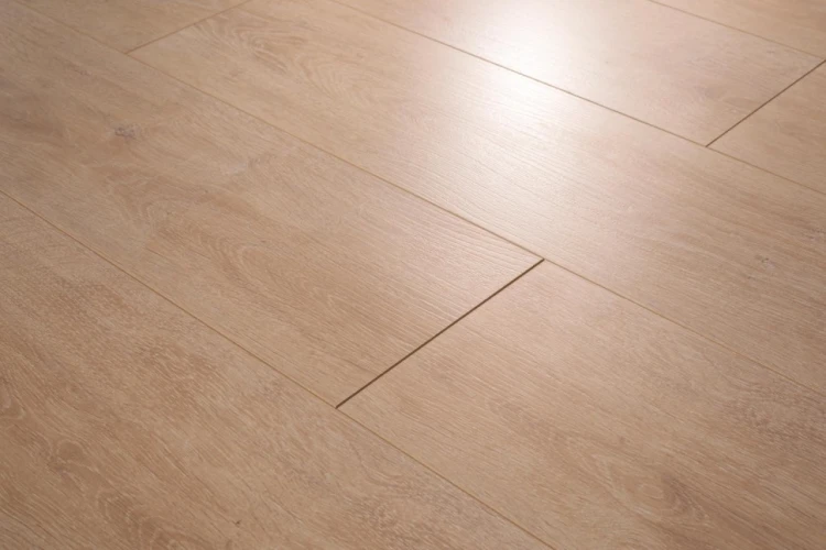 Ламинат Belfloor Universal 12 BF12-708-UN на Otdelka1.ru