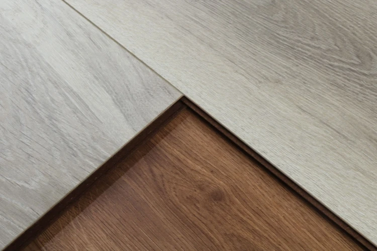 Ламинат Robust Wood Aqua Vision Марморе на Otdelka1.ru