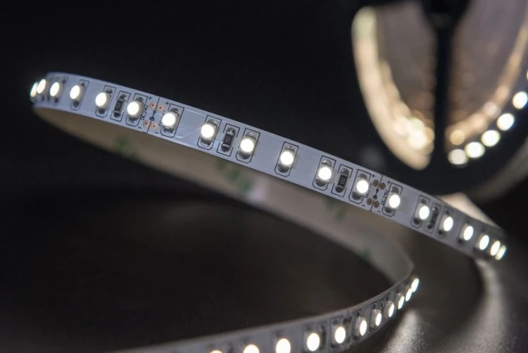LED Лента теплый белый 5м на Otdelka1.ru