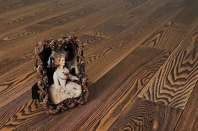 Массивная доска Амбер вуд / Amber wood Ясень винтаж 120х300-1800х18 мм на Otdelka1.ru