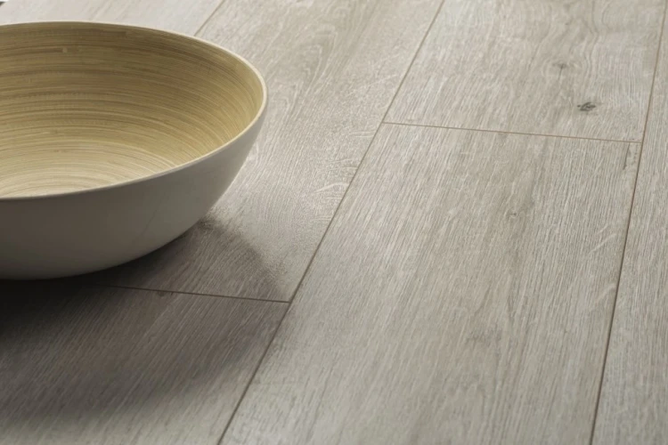 Ламинат Кронопол / Kronopol Zodiak Platinium D4567 Capricorn Oak на Otdelka1.ru