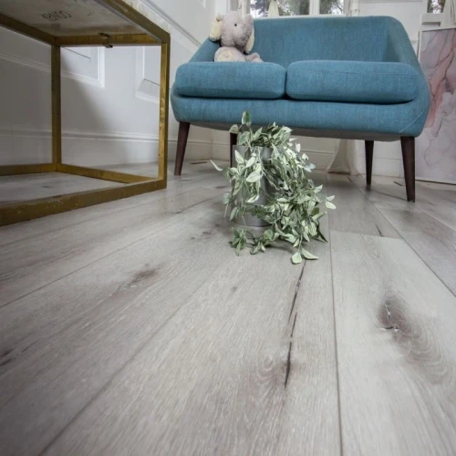 Виниловый Ламинат Деми флор / Damy floor Family Т7020-2 Дуб Классический серый на Otdelka1.ru